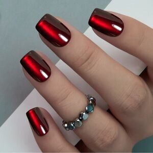 Cats Eye Red Nails